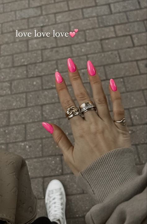 Crom Nails, Light Blue Chrome, Blue Chrome Nails, Euphoria Nails, Bright Pink Nails, Neon Pink Nails, Pink Chrome Nails, Nail Goals, Barbie Ideas