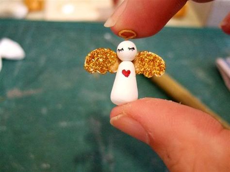 How to make a clay angel Angel Clay, Halo Cut, Clay Angel, Clay Christmas Decorations, Round Nose, Clay Christmas, Handmade Angels, Angel Crafts, Clay Crafts Air Dry