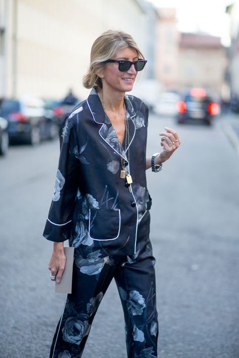 Best Milan Fashion Week Street Style Spring 2016 - Milan Street Style pj Street Couture, Milan Fashion Week Street Style, Olivia Von Halle, Pajama Fashion, Milan Street Style, Fashion Week Street Style, Street Style Looks, Street Chic, Mode Inspiration