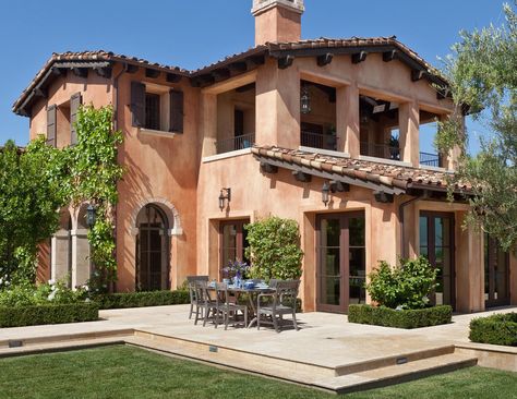 Mediterranean Inspired Home, Mediterranean Homes Exterior, Tuscan Landscaping, Mediterranean Style Home, Mediterranean Architecture, Stucco Homes, Plans Architecture, Mediterranean Style Homes, Tuscan Design