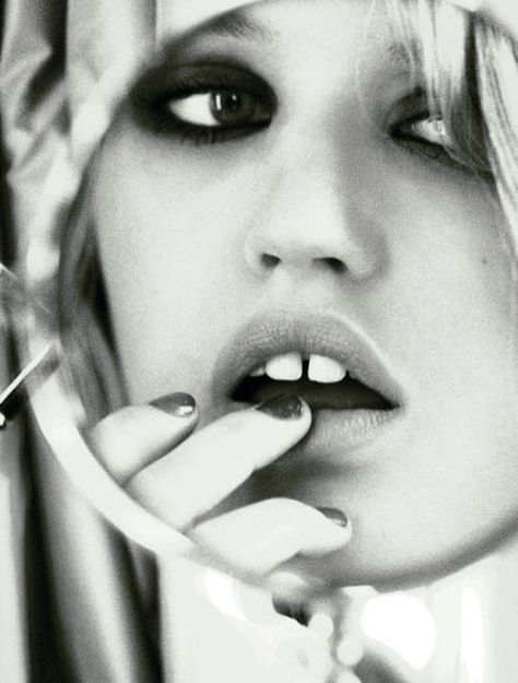 Photography Mirror, Fashion Quotes Inspirational, Kiko Mizuhara, Gap Teeth, Georgia May, Georgia May Jagger, Ellen Von Unwerth, Tim Walker, Best Teeth Whitening