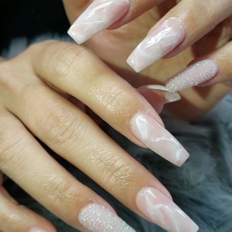 Nude with marble design 😍❤️❤️😘 #newyorknails #acrylicnails #marblenails #pinknails #sdnails #marblenails #nailfashion #nailsunny #sdsu… Nail Marble, Marbled Nails, Minimal Nails Art, Shape Nails, Nude Nail, French Nail Art, Coffin Shape, Minimal Nails, Coffin Shape Nails