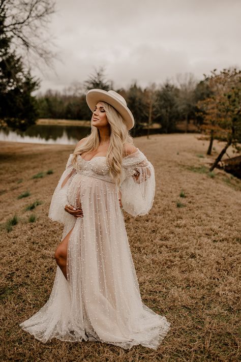 My favorite services I offer are my Belly to Baby Sessions and here’s why… | thewfcollective.com Boho Western Maternity Pictures, Western Pregnancy Photoshoot, Western Style Maternity Photos, Country Style Maternity Photos, Outdoor Boho Maternity Shoot, Maternity Photography Cowboy, Boho Maternity Shoot, Western Maternity Pictures With Horses, Boho Maternity Photos