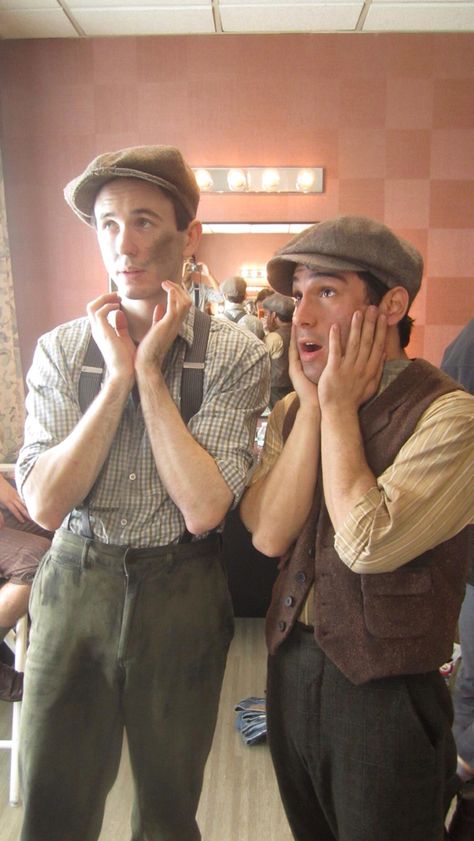 Garrett Hawe & Tommy Bracco Tommy Bracco, Newsies Cast, Hamilton Soundtrack, Newsies Broadway, Stuck In My Head, Musical Theater, Newsies, Theatre Kid, Songs To Sing