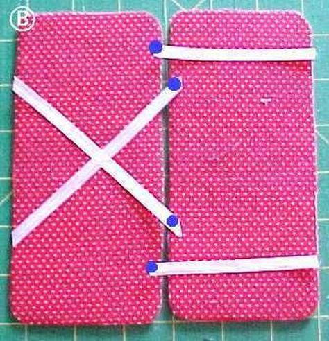 Magic Wallet Tutorial, Free Pot Holder Patterns, Pot Holder Sewing, Pot Holder Patterns, Cool Magic Tricks, Easy Magic Tricks, Magic Wallet, Easy Magic, Wallet Tutorial