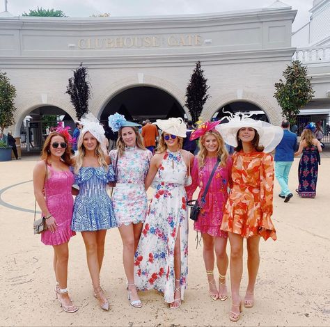 Hamptons Party Theme Outfit, Horse Races Outfits For Women, Spring Horse Race Outfit, Yea Party Bridal Shower Outfit, Thurby Kentucky Derby Outfit, Races Fashion 2023, Derby Date Party Outfit, Derby Race Outfits, Kentucky Derby Costume