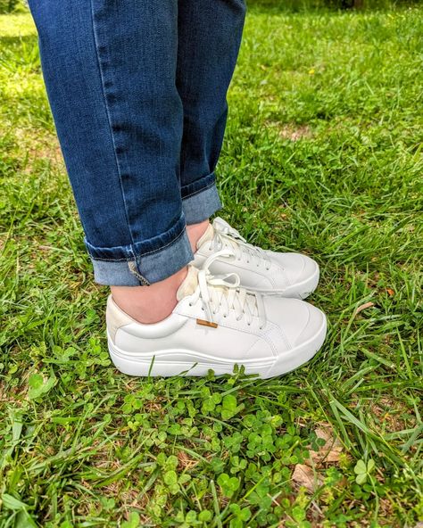 #gifted #sponsored 👟 Step into spring with Dr. Scholls Shoes @drschollsshoes Always Iconic Sale that ends today! ✨ All of their Iconic Styles are on sale and you can grab sneakers like these for up to 50% off plus free shipping on your order! 👠 Shop your favorites in my stories or bio to pick out your new favorite spring pair of kicks! @drschollsshoes #drschollsshoes #shoe #shoes #alwaysiconic #drscholls #drschollsalwaysiconic #skincare #makeup #whitesneakers #style #alwaysiconicsale... Dr Scholls Shoes, Dr Scholls, Dr. Scholl's, Skincare Makeup, White Sneakers, Style Icons, 50 %, On Sale, Canning