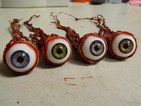 Halloween Pauroso, Handmade Halloween Decorations, Halloween Mason Jars, Fairy Halloween Costumes, Scary Decorations, Halloween Eyeballs, Halloween Prop, Realistic Eye, Halloween Snacks