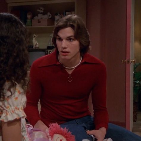 That 70s Show Kelso, Kelso That 70s Show Outfits, Kelso Outfits, Bone Costume, Kelso That 70s Show, That 70s Show Outfits, 70s Show Outfits, Michael Kelso, Jackie Burkhart