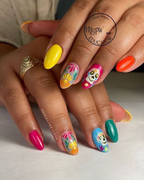 Disney Coco Nails, Coco Inspired Nails, Sugar Skull Nails Designs, Coco Nails Disney, Coco Nail Art, Trolls Nails, Day Of The Dead Nail Art, Dia De Los Muertos Nail Ideas, Catrina Nails