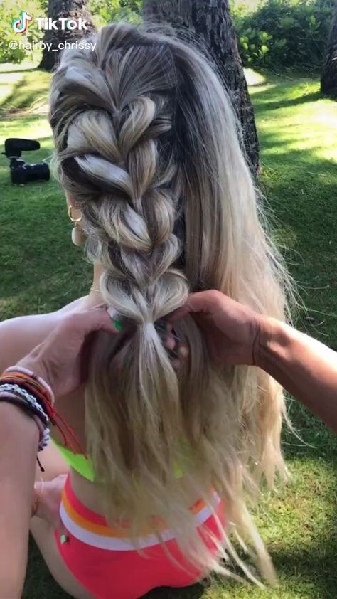 Bubble Braids Hairstyle, Bubble Braids, Hair Upstyles, Hair Braid Videos, Peinados Fáciles Para Cabello Corto, Hair Stylies, 2020 Trends, Easy Hairstyles For Long Hair, Braids For Long Hair