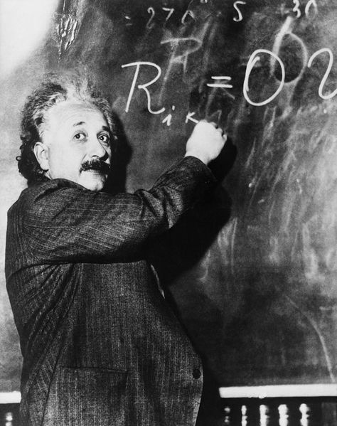 Albert Einstein Facts, Nobel Prize In Physics, Writing Equations, Visuell Identitet, Modern Physics, General Relativity, Theory Of Relativity, High Iq, Isaac Newton