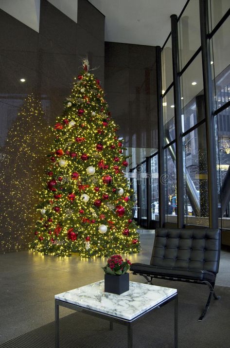 Business building lobby Christmas tree lights. A beautiful Christmas tree in a business building in Downtown Seattle #AD , #ADVERTISEMENT, #sponsored, #lobby, #Business, #tree, #Christmas Houses Beautiful, Victorian Christmas Decorations, Christmas Stairs Decorations, Christmas Stairs, Building Lobby, Christmas Tree Pictures, Christmas House Lights, Christmas Houses, Christmas Tree Lights