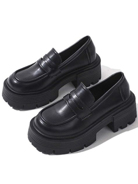 Black School Shoes, Women Wedges, Back To School Shoes, Dr Shoes, Mario Nintendo, Nike Shoes Outfits, Chunky Loafers, Loafer Shoes Women, Aesthetic Shoes