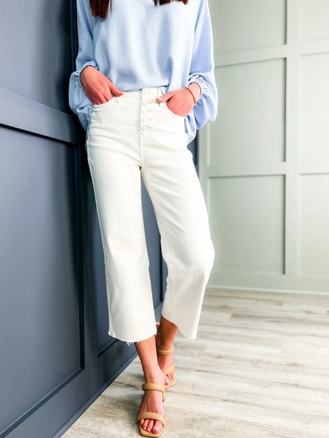 White Capri jeans Capri Jeans Outfit, Teacher Clothes, Cropped Wide Leg Jeans, Jeans Outfit, Capri Jeans, Women Clothing Boutique, Clothing Boutique, Online Womens Clothing, Wide Leg Jeans