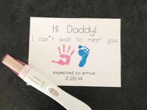 Pregnancy Test Note Tell Your Husband Your Pregnant, Vom Avea Un Copil, Baby Announcement To Husband, Vogue Kids, Baby News, Pumping Moms, I'm Pregnant, Baby Reveal, Reveal Ideas