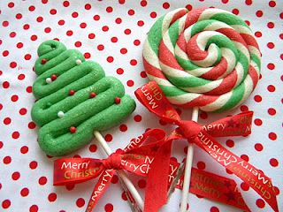 cookies Lollipop Cookies, Lollipop Recipe, Christmas Lollipops, Christmas Cookie Exchange, Cookie Pops, Xmas Cookies, Christmas Sweets, Christmas Cooking, Christmas Goodies