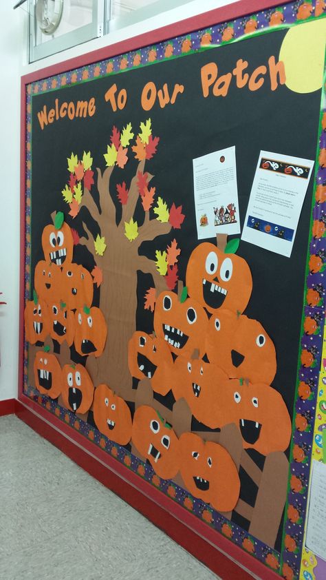 Halloween Board with pumpkin art October November Bulletin Board Ideas, Pumpkin Bulletin Boards For Elementary, Preschool Pumpkin Bulletin Boards, Preschool Bulliten Boards, Art Work Bulletin Board Preschool, Pumpkin Patch Bulletin Board Preschool, Pumpkin Bulletin Board Ideas, Pumpkin Patch Bulletin Board, 3d Pumpkin Bulletin Board