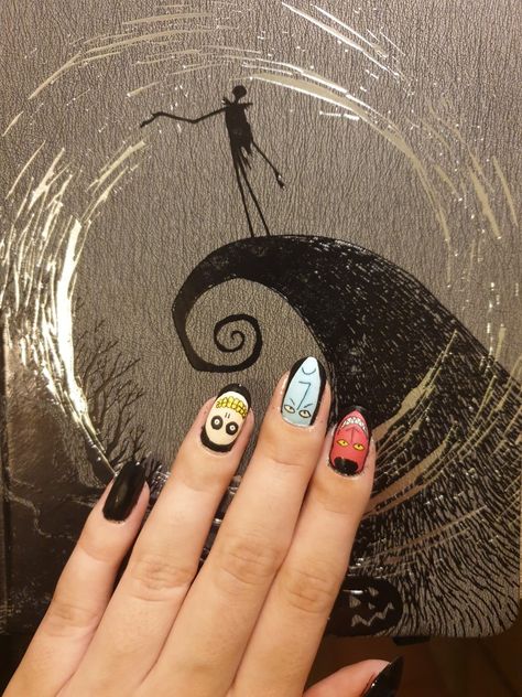 Halloween nail art from The Nightmare Before Christmas Lock Shock Barrel Nails, Nightmare Before Christmas Nail Ideas, Lock Shock And Barrel Nails, Before Christmas Nails, Lock Shock And Barrel, Nightmare Before Christmas Nails, Halloween Nail, Halloween Nail Art, Christmas Characters