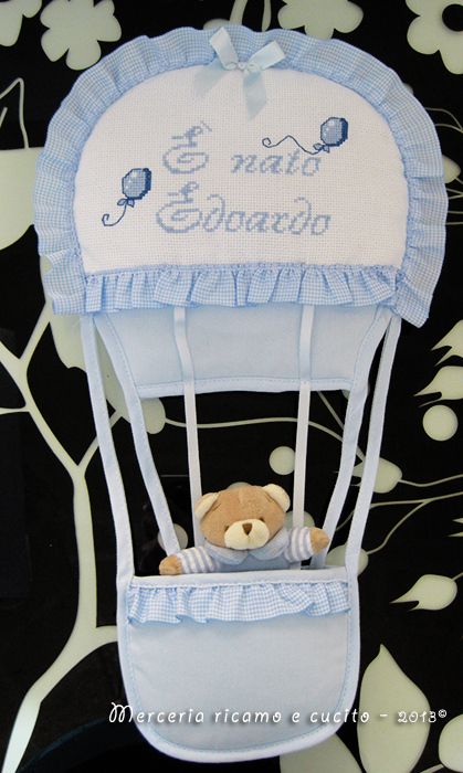 Fiocco nascita mongolfiera celeste “E’ nato Edoardo” | Gift Welcome Baby, Hot Air Balloon, Air Balloon, Hot Air, Bassinet, High Chair, Balloons, Cross Stitch, Crochet