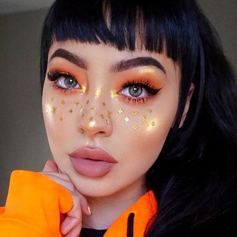 Makeup Unique, Orange Eye Makeup, Faux Freckles, Pink Eye Makeup, Pretty Makeup Looks, Simple Makeup Looks, Glam Makeup Look, Creative Makeup Looks, Spring Makeup