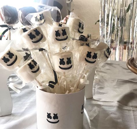 Marshmello Party Decoration, Fortnite Marshmello Party Ideas, Dj Marshmello Party Ideas, Dj Marshmello, 7th Birthday Party Ideas, Fortnite Party, Fortnite Birthday, Boy Birthday Party Themes, 9th Birthday Parties