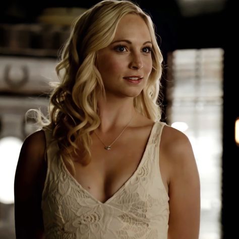 Caroline Forbes No Humanity, The Vampire Diaries Caroline, Vampire Diaries Caroline, Tvd Caroline, Stefan And Caroline, Candice Accola, Candice King, Vampire Diaries Wallpaper, Bonnie Bennett