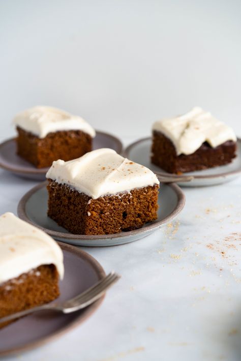 Gingerbread Sheet Cake with Maple Cream Cheese Frosting - a warming spiced cake, topped with a silky, maple, ream cheese frosting. A super simple yet delicious cake, perfect for feeding a crowd or for a quick holiday pick me up. Easy Gingerbread Cake, Healthy Pumpkin Bars, Cloudy Kitchen, Spiced Zucchini, Maple Cream Cheese Frosting, Gingerbread Cake Recipe, Maple Cream Cheese, Canned Frosting, Healthier Desserts