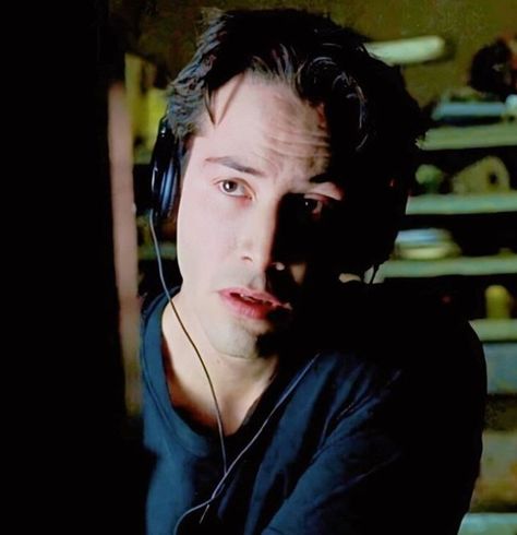 Neo The Matrix Aesthetic, Neo Matrix Icon, Keanu Reeves Aesthetic, Matrix Neo, Keanu Reeves Young, Keanu Reeves Movies, The Matrix Movie, Keanu Reeves Life, Keanu Reeves John Wick