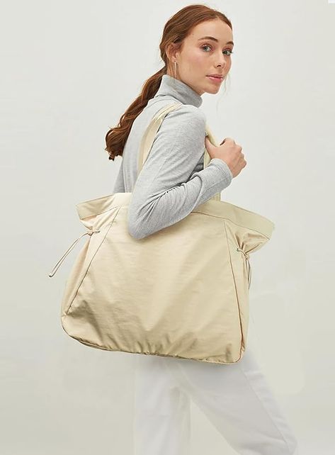 Amazon Athleisure, Lemon Bag, Gym Tote Bag, Amazon Bag, Beige Tote Bag, Lululemon Bags, Tote Bag With Pockets, Beige Tote, Cinch Bag