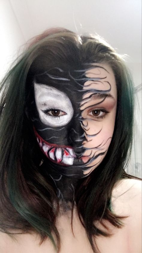 Venom Makeup Easy, Venom Makeup Female, Venom Makeup, Venom Halloween Costume, Spiderman Makeup, Stitch Halloween Costume, Halloween Inspired Outfits, Venom Costume, Holloween Makeup