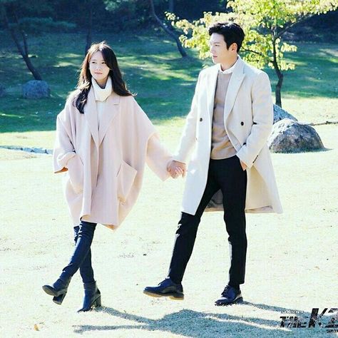 They are so suit, ship them! >< #yoona #snsd #girlsgeneration #soshi #jichangwook #thek2 Yoona Ji Chang Wook, The K2 Korean Drama, Asian Couple, The K2, Im Yoona, Yoona Snsd, Korean Drama Movies, Ulzzang Couple, Korean Couple