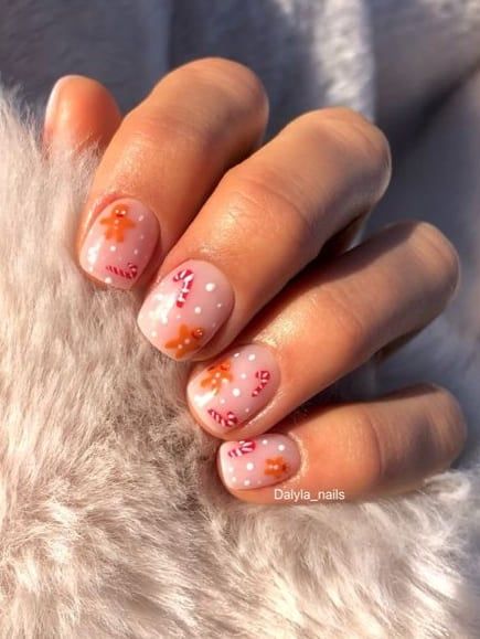 Gingerbread & Candy Cane Christmas Nail Inspo Gingerbread, Gingerbread And Candy Cane Nails, Candy Cane Nails Short, Cute Short Christmas Nails, Biab Nail, Gingerbread Nails, Short Christmas Nails, Christmas Nail Polish, Christmas Nail Colors