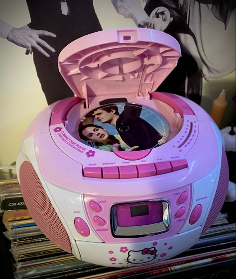 Hello Kitty Cd Player, Pink Cd, Orange And White Cat, Childhood Memories 90s, Doll Eye Makeup, Cute Furniture, Retro Gadgets, Kids Electronics, Pink Hello Kitty