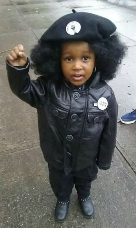 Black Power!  don't repost my pins if you not going to give me credit ... Pinterest: Keishahendo Black Panthers 70s, Black Panther Party Outfit, Black Revolutionaries, Black Meditation, Black Panthers Movement, Jm Basquiat, Black Empowerment, Black Panther Party, Black Consciousness