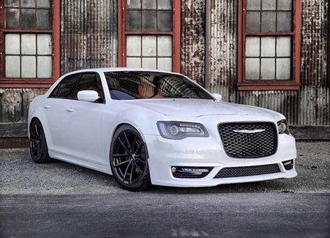 Chrysler 300 Custom, Chrysler 300 Srt8, Chrysler 300s, My New Car, Fast 5, Chrysler Cars, Hemi Engine, Top Luxury Cars, Mopar Cars