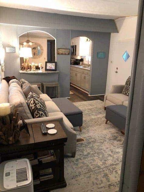 25 Awesome Single Wide Mobile Home Living Rooms Mobile Home Living Room, Mobile Home Single Wide, Single Wide Mobile Home, Small Mobile Homes, Single Wide Remodel, Mobile Home Redo, Mobile Home Kitchens, Ikea 2015, Mobile Home Makeovers