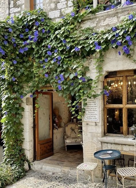 South Of France Cottage, Europe Aesthetic Fall, Summer Bright Aesthetic, Spring In France, Europe In Spring, Bright Cottage, Cottage Cafe, Italian Cottage, Summer In France