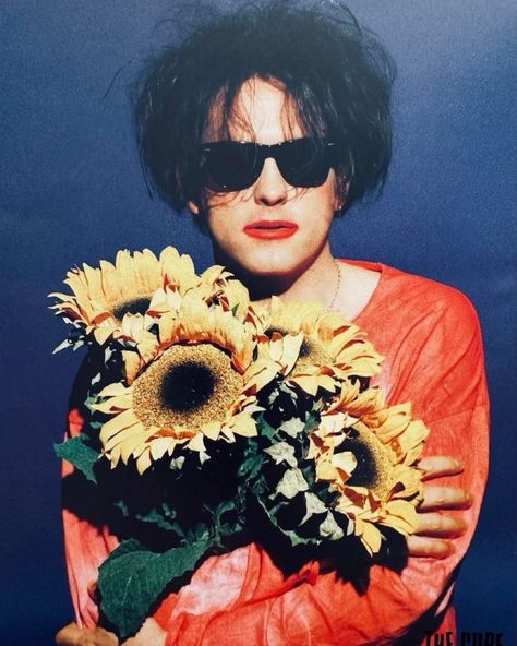 Lost World, Smashing Pumpkins, Robert Smith, Colorful Plants, Post Punk, Cutie Patootie, Cool Bands, Aesthetic Girl, Fascinator