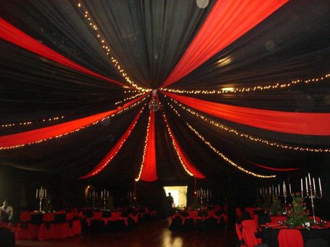 Black And Red Debut Theme, Red And Black Venue Quince, Black Red Party Decorations, Red And Black Theme Party Decoration, Quince Decorations Red And Black, Red And Black Masquerade Party, Vampire Quinceanera Theme, Black And Red Quinceanera Theme, Red And Black Decorations Party