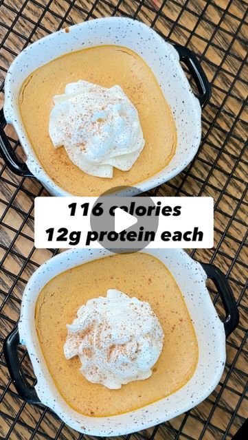 The calorie deficit queen - Kacy Allensworth on Instagram: "Pumpkin cheesecake recipe is here in the caption yall!   116 calories each 12g protein   170g 1% cottage cheese 3 tbsp pumpkin puree  3tbsp zero cal confectioners sugar 1/2 tsp pumpkin pie spice  1/2 tsp vanilla extract  1 egg  Blend.  Divide mixture among two ramekins and bake at 350 for 16-18 minutes.  Remove from oven and allow to cool to room temp then refrigerate for at least 2 hours before serving.  Delish!  #Caloriedeficit #lowcalorie #lowcalorierecipes #lowcaloriemeals #lowcaloriesnacks #weightloss #weightlosscoach #thecaloriedeficitqueen #fit #healthy #4mfit #lowcal #bodycomp #bodycomposition #fit #pumpkin #cheesecake" Ww Sweets, Healthier Snacks, Ww Meals, Pumpkin Treats, Pumpkin Delight, Pumpkin Cheesecake Recipes, Protein Packed Meals, Cottage Cheese Recipes, Ww Desserts