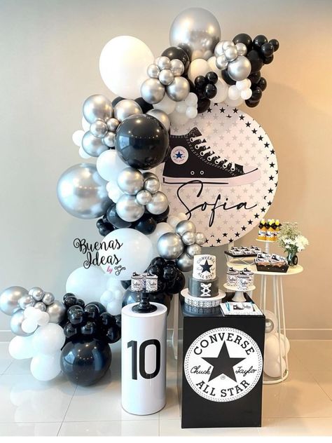 Converse Theme Birthday Party, Converse Birthday Party Ideas, Converse Theme Party, Converse Party, Basketball Theme Party, Sneaker Ball, 40th Birthday Decorations, 23rd Birthday, 14th Birthday