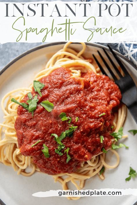 Spaghetti Sauce Quick, Instant Pot Spaghetti Sauce, Easy Instant Pot Spaghetti, Instant Pot Spaghetti, Vegetarian Spaghetti, Plate Recipes, Spaghetti Sauce Recipe, Easy Spaghetti, Instant Pot Dinner Recipes