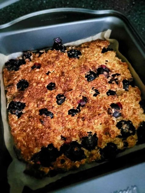 Air Fryer Baked Oatmeal - Daily Yum Airfryer Baked Oatmeal, Air Fryer Oatmeal Bake, Air Fryer Oatmeal Muffins, Baked Oatmeal In Air Fryer, Blueberry Air Fryer Recipes, Air Fryer Baked Oats Recipes, Air Fryer Oats Recipes, Air Fryer Oats, Air Fryer Baked Oats