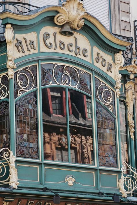 Art Deco Exterior, Mall Facade, Store Architecture, Lille France, La Cloche, Shop House Plans, Shop Window Design, Outdoor Porch, Shop Window Displays