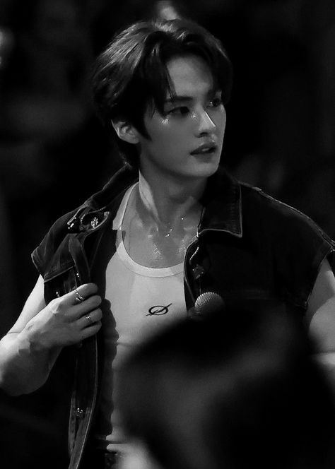 Lee Know Ethereal, Dark Lee Know, Lee Know Hot Pics, Skz Black And White, Lee Know Stray Kids, Savage Kids, Lee Minho, Light Of My Life, Korean Men