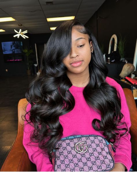 Sew In Weave With Leave Out Curls, Back To School Hairstyles Highschool, Side Part Quick Weave Layers Curls, Side Part Sew In With Curls, Side Part Curly Sew In, Freshman Hairstyles, Side Part Leave Out, Sow In Weave Hairstyles, Traditional Sew In