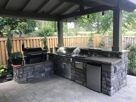 Traeger Outdoor Kitchen, Oregon Landscaping, Exterior Landscaping, Backyard Plans, Concrete Outdoor Kitchen, Rustic Outdoor Kitchens, Outdoor Fire Pits, Outdoor Grill Station, Pools Backyard Inground