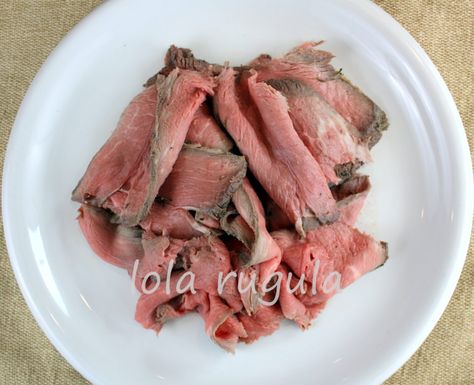 Roast Beef Marinade, Roast Beef Seasoning, Roast Beef Deli Meat, Roast Beef Lunch, Deli Style Roast Beef, Roast Beef Salad, Deli Roast Beef, Horse Radish, Beef Rump Roast