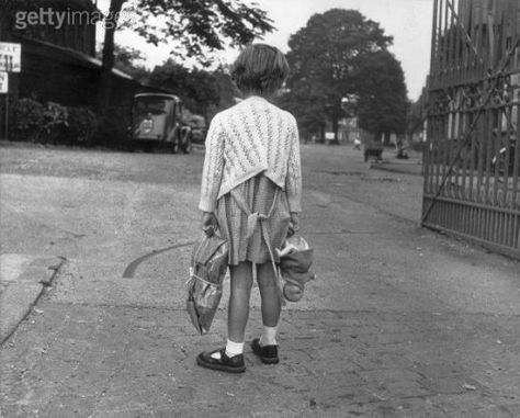 Peter Pan Play, Lonely Child, Child Aesthetic, Chris Ware, Black And White Designs, Aesthetic Types, Editorial Photos, Black And White Photos, Artists For Kids